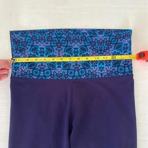 Fabletics Crop Leggings foldover Waistband Navy Small - Picture 3 of 7